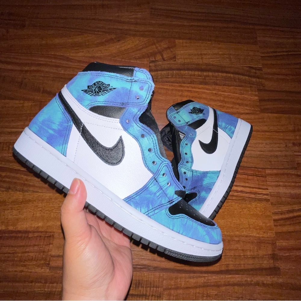 WMNS Air Jordan 1 Retro High OG  ‘Tie-Dye’